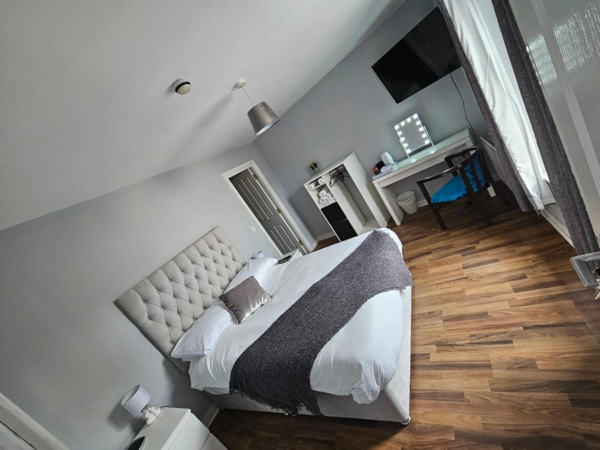 Laverty'S - The Black Bull Inn Randalstown ภายนอก รูปภาพ