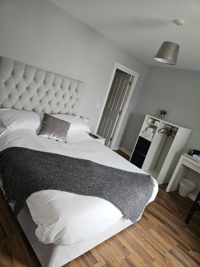 Laverty'S - The Black Bull Inn Randalstown ภายนอก รูปภาพ
